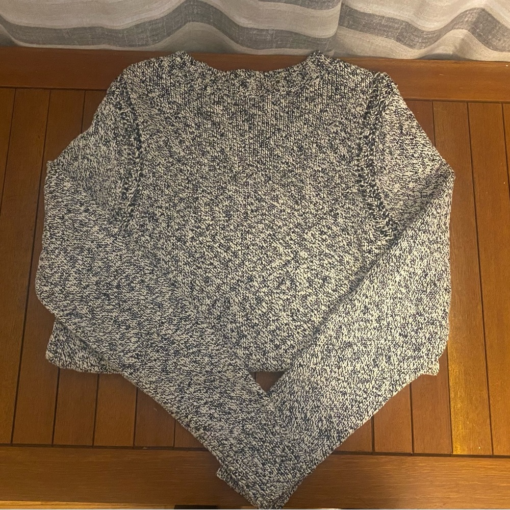 Like new gray Loft sweater size L